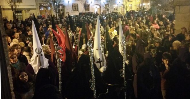 gente esperando nazareno