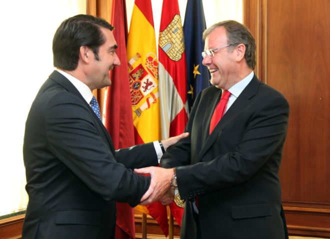 Juan Carlos Suárez-Quiñones en su encuentro de este lunes con Antonio Silván (César / ICAL)