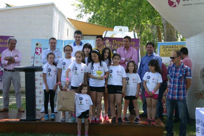 En la entrega de premios también participaron los jugadores del Ademar, Javi García y Rodrigo Fernández, y el marchador Paco Arcilla